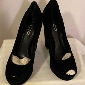 Aldo Elegant Black velvet Peep Toe Heels
